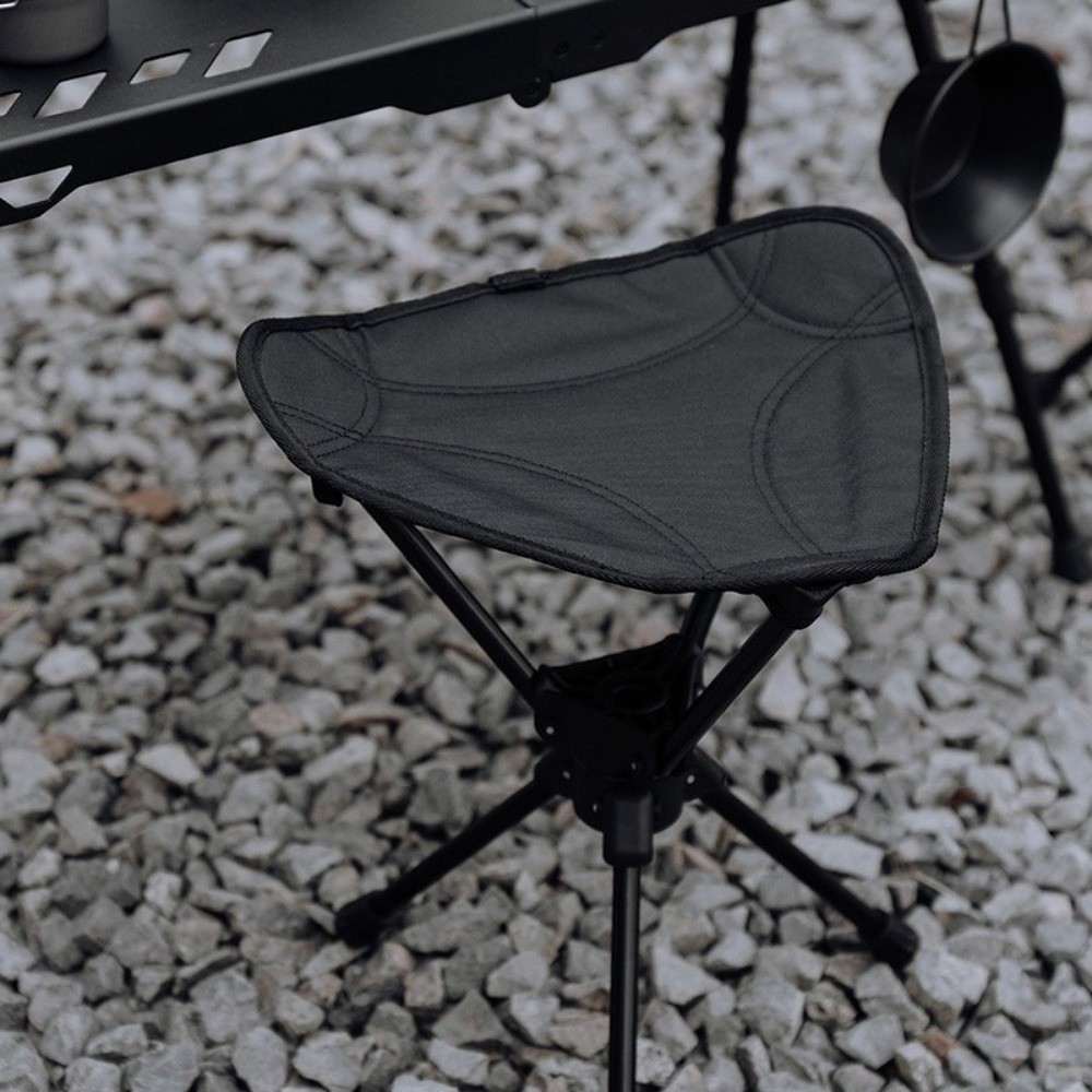 Outdoor Furniture Used - Трехногий складной вращающийся стул, износостойкое складное